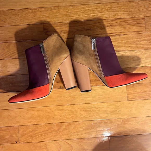 Calvin Klein color block booties in size 7.5 - Picture 7 of 8